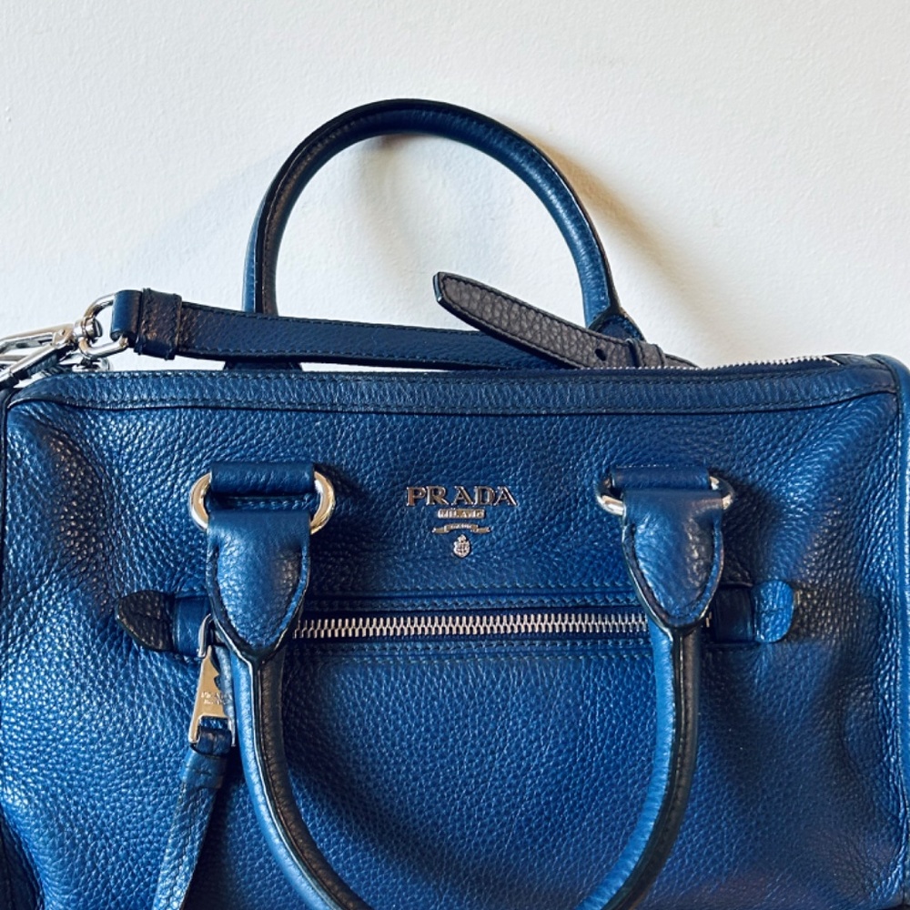 PRADA - Picture 3 of 6